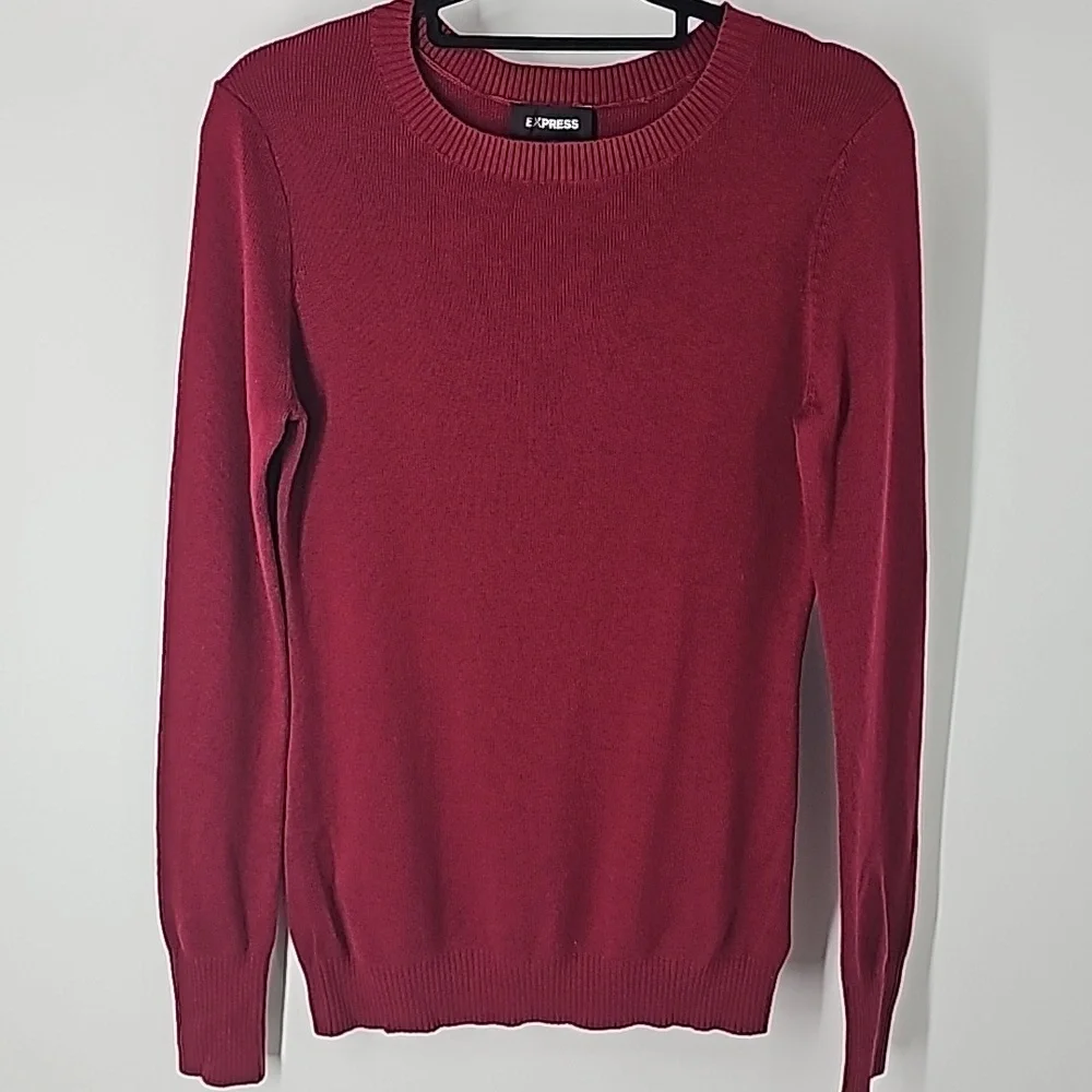 Express Cranberry Red Crew Neck Pullover Style Sweater w Ribbed Neck Wrist & Hem